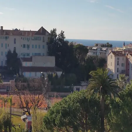 Californi Studio * Cannes